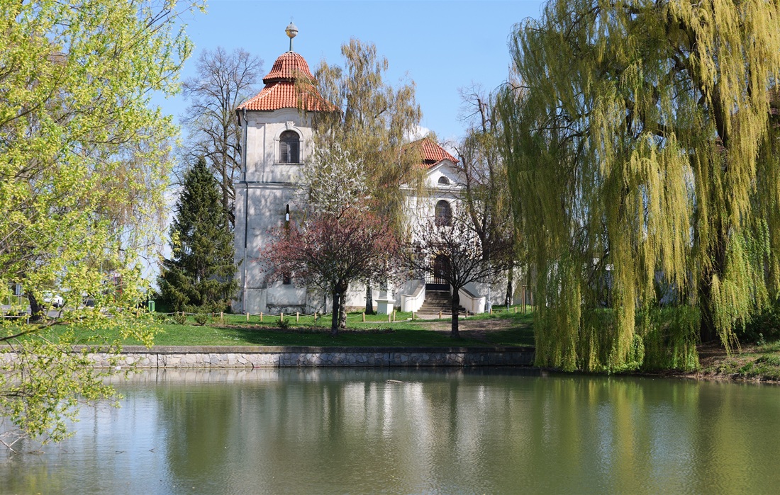Třeboratický kostel